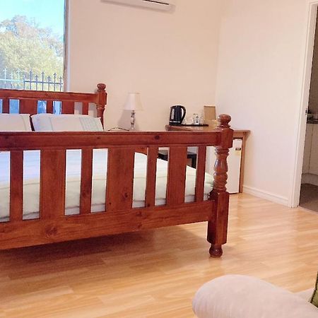 The Royal Dolphin Bed & Breakfast Safety Bay Rockingham Buitenkant foto
