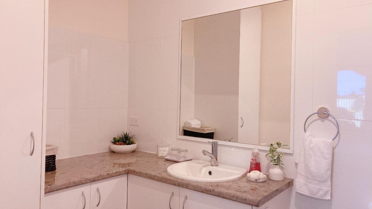 The Royal Dolphin Bed & Breakfast Safety Bay Rockingham Buitenkant foto