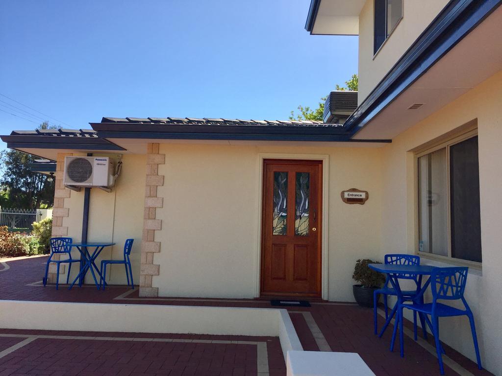 The Royal Dolphin Bed & Breakfast Safety Bay Rockingham Buitenkant foto